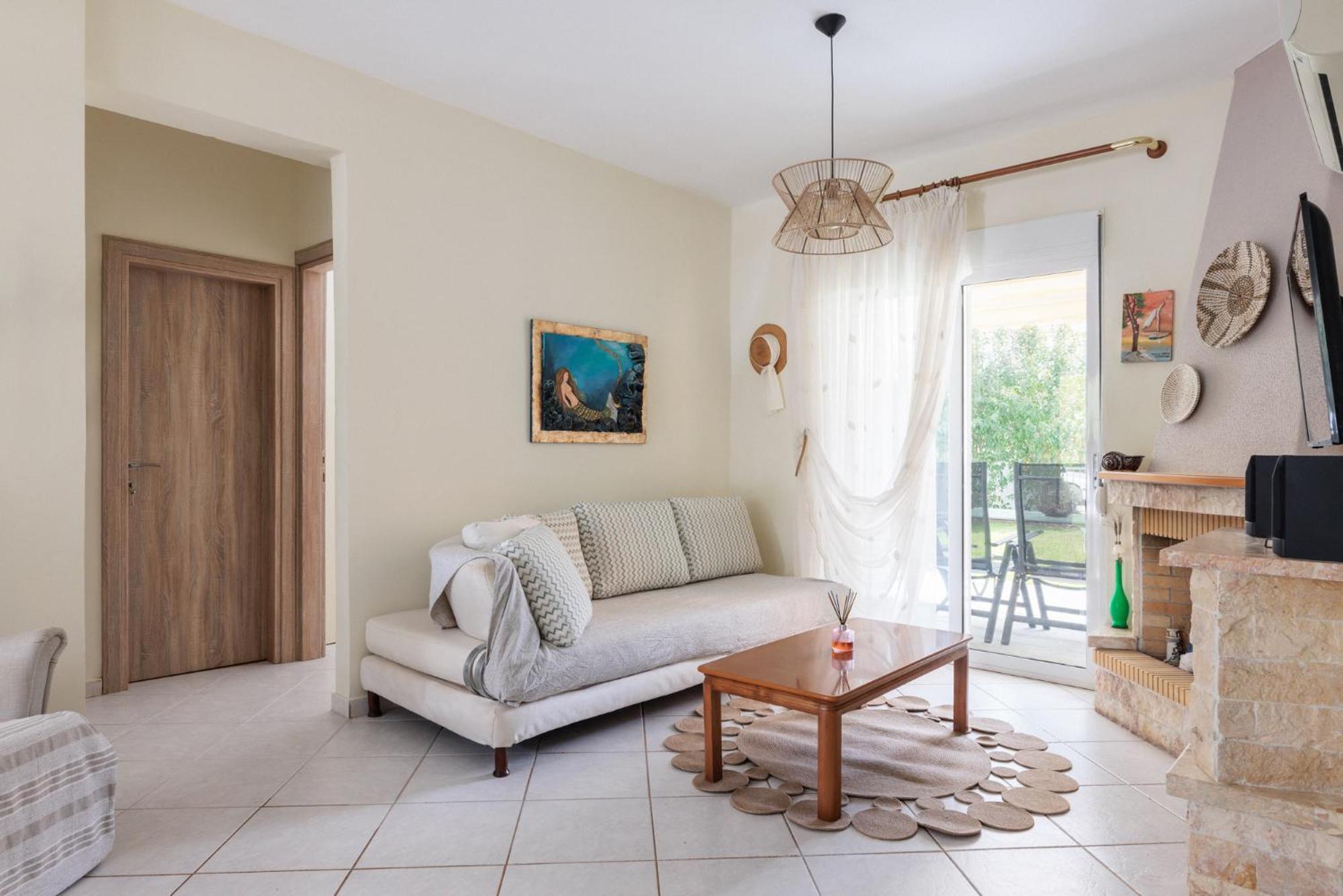 Apartment Next To The Sea Paralia Dionysiou Exterior photo